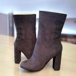 American Glamour Badgley Mischka Faux Suede Rhinestone Boots Purple 8.5 NWT